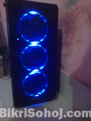 AMD Ryzen 5 PRO 4650G with Radeon Graphics   3.70 GHz